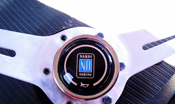 NARDI製のハンドル